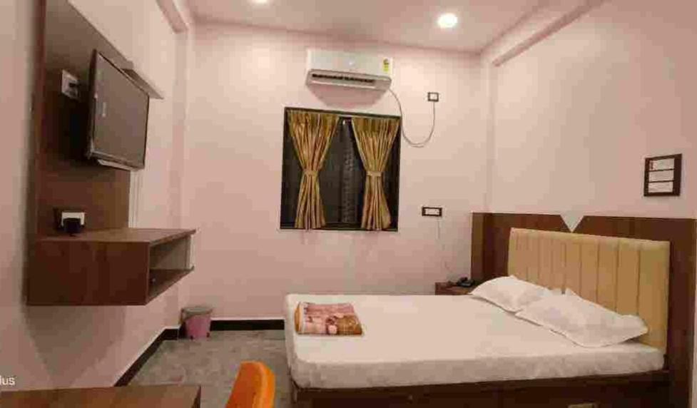 Hotel Vaishnavi Bhadji Extérieur photo