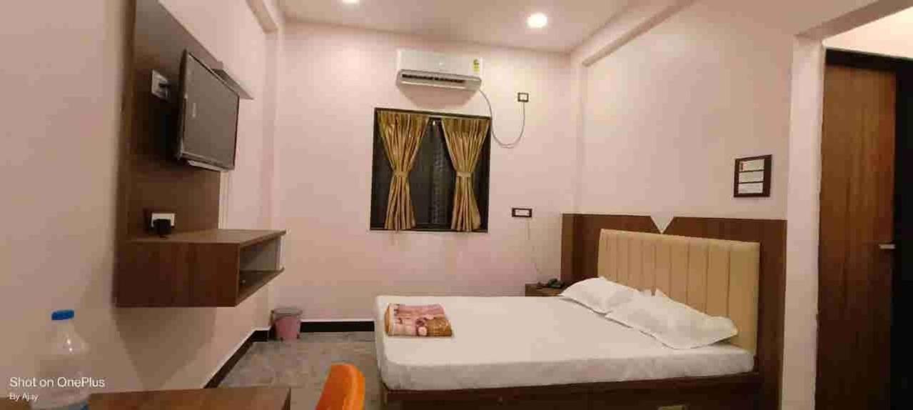 Hotel Vaishnavi Bhadji Extérieur photo
